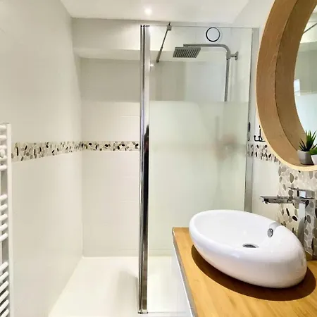 Les Perlieres - - T1 Decore Avec Soin, Pour 2 Personnes Mae-3194 *